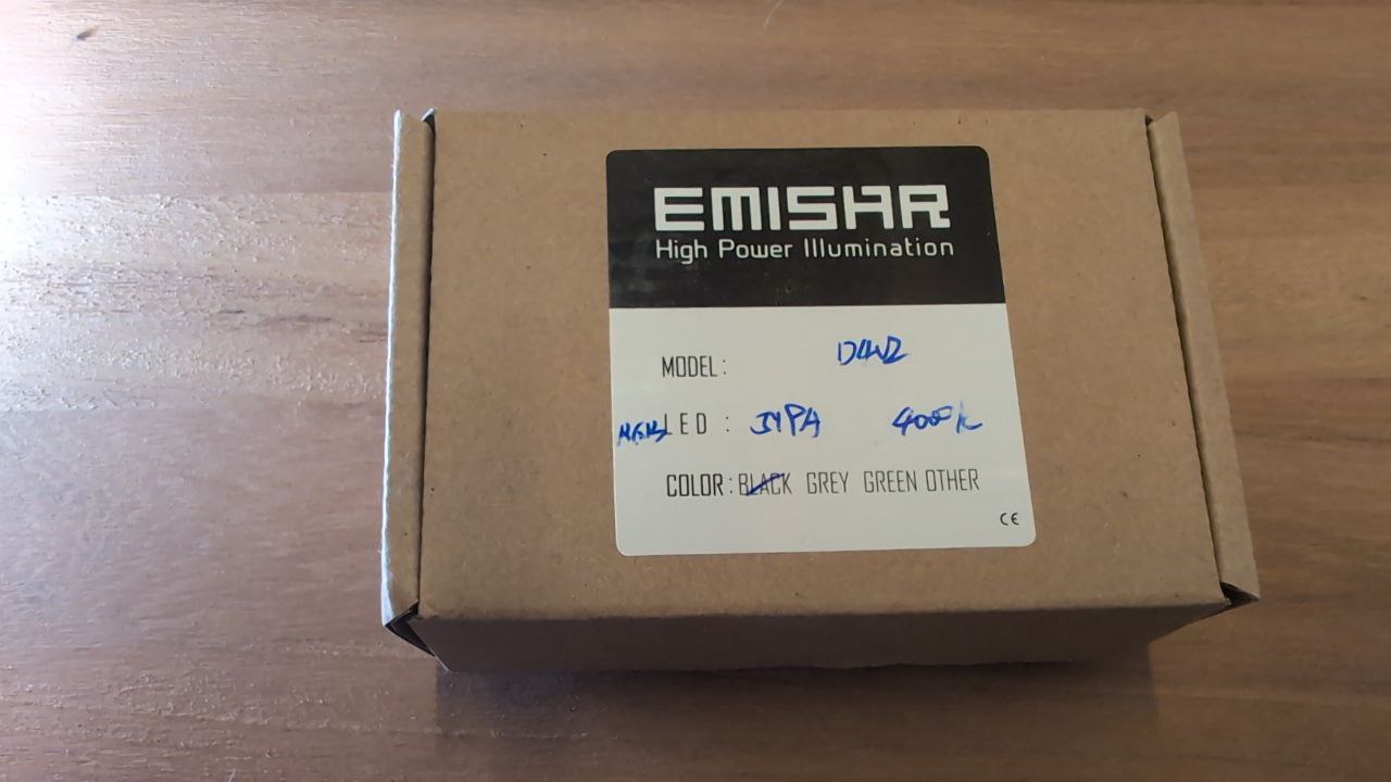 Emisar D4V2 Black / Brass High Power LED Flashlight 519a 4000k domed