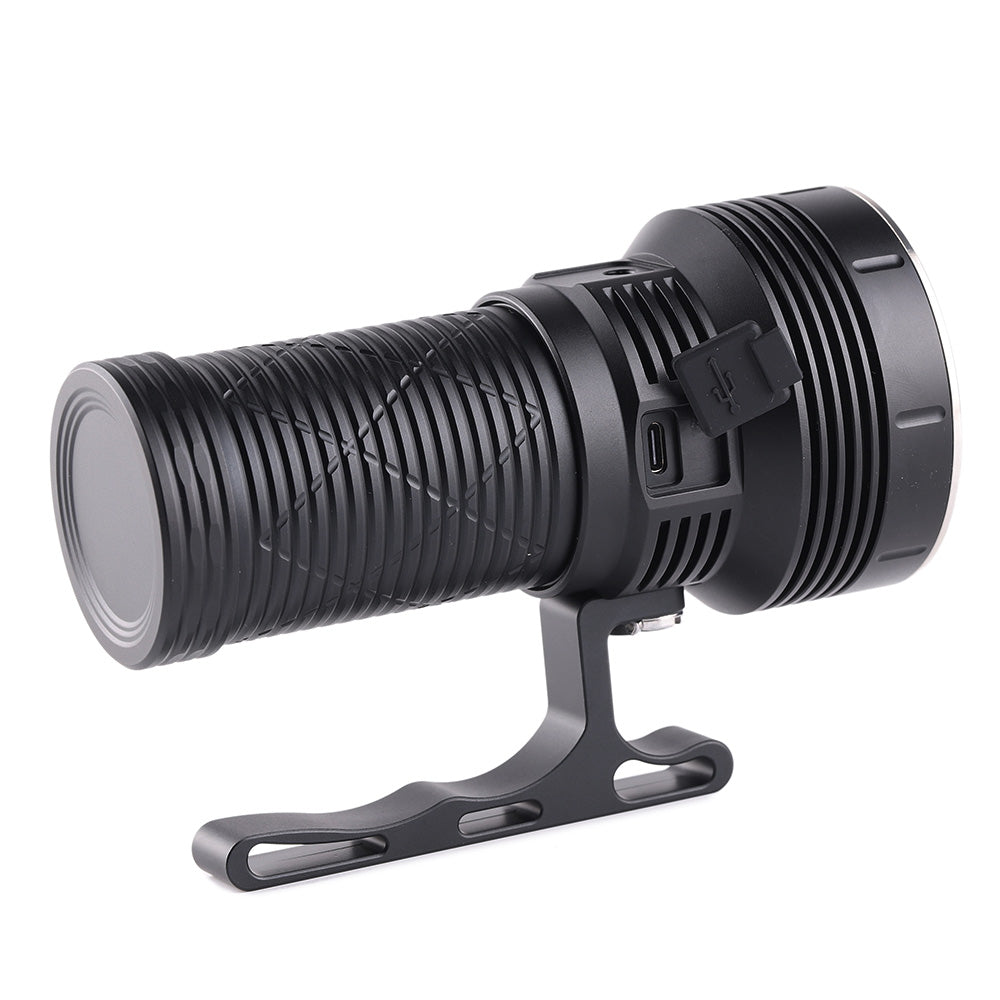 Convoy 3X21C 21700 flashlight LHP531 5000k extreme flood 700m+