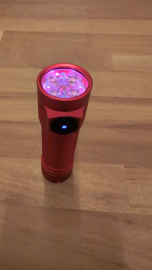 Emisar D4K 1*21700 RED 519a 4000k Lume X1