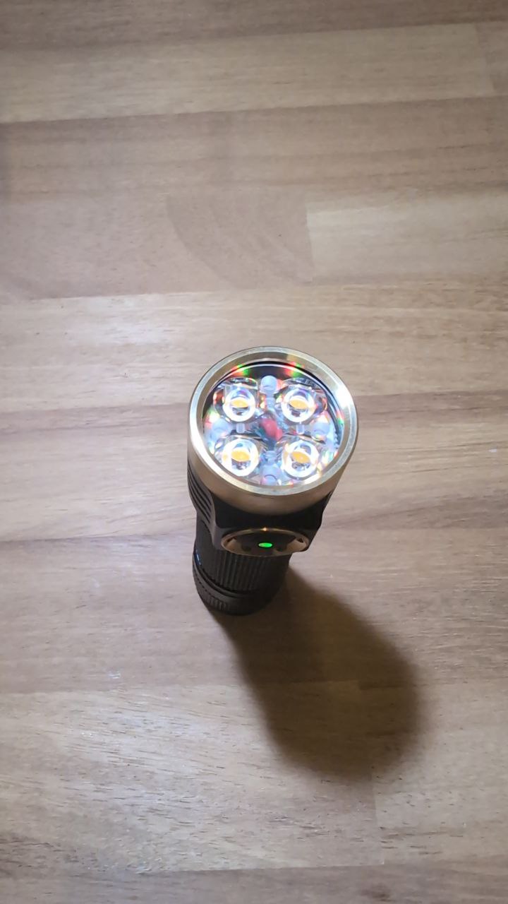 Emisar D4V2 Black / Brass High Power LED Flashlight 519a 5000k domed