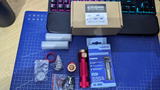 Emisar D4K Red - SST20 DR + batteries and charger - Custom order for Graeme