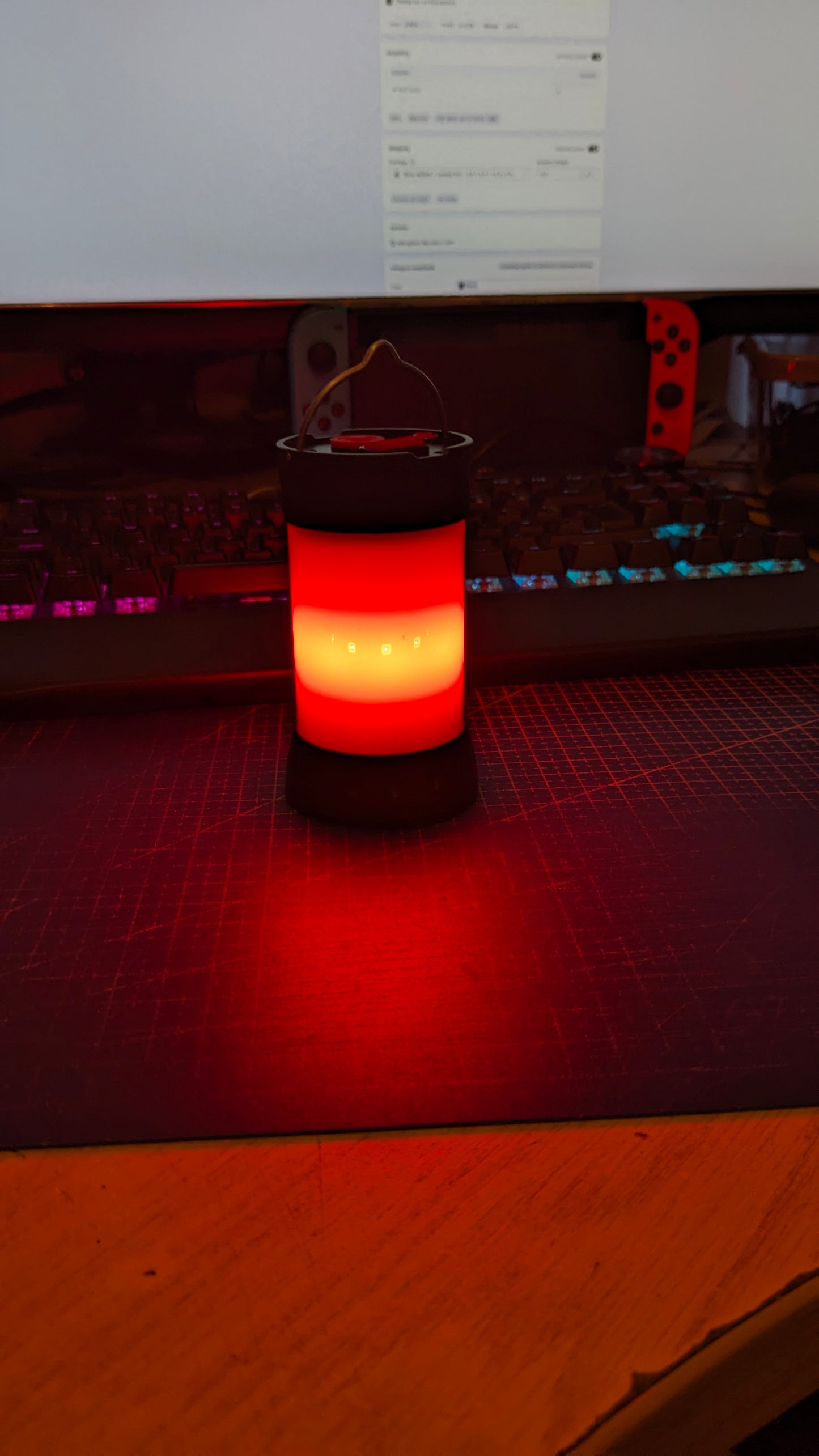 LED Camping Lantern battery included USB-c White / Red